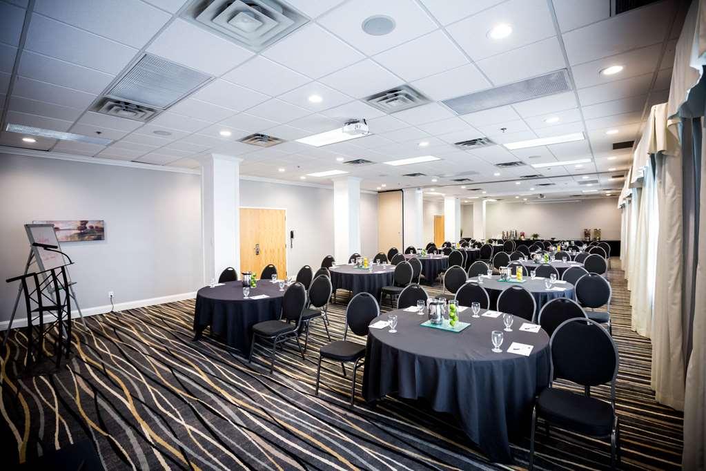 Cambridge Hotel&Conference Centre Facilidades foto